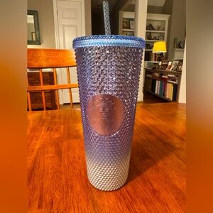 New Starbucks Winter Water Drink Tumbler 24 Oz Studded Light Gradient Blue